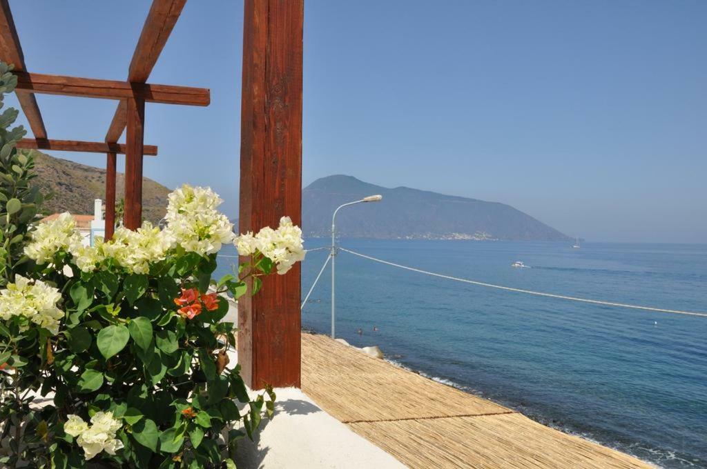 Apartament Nerossidiana Sul Mare Di Lipari Zewnętrze zdjęcie